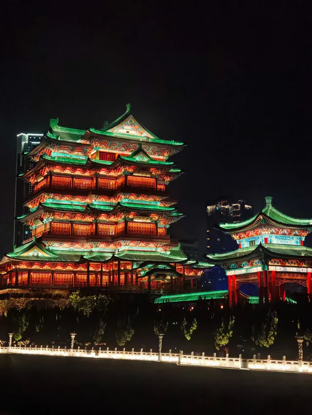 十三天，八個城市