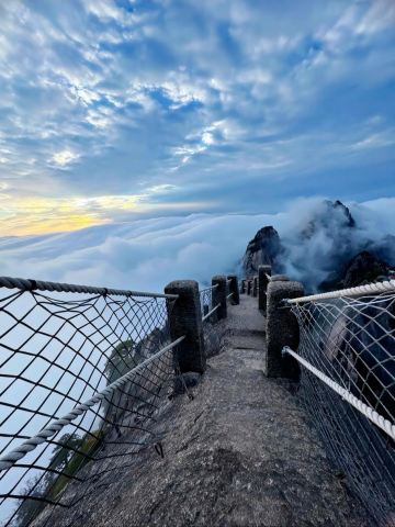 黄山天都峰｜鲫の背を征服してこそ、無限の絶景がわかる | Trip.com 黄山