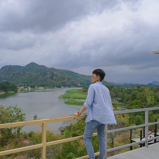 W STORY คาเฟ่สไตล์มินิมอลขาวคลีนโซคิ้วท์