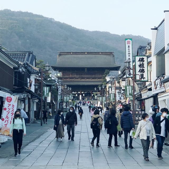Shopping Street leading to Zenko-ji Temple