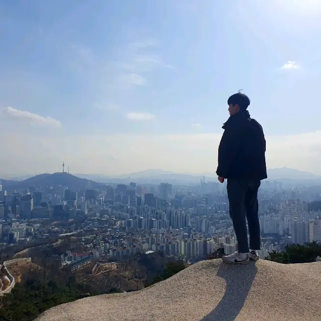 서울 인왕산, 30분이면 꼭대기! 뷰가 완전 대박이에요❤