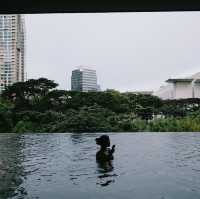 โรงแรมสระสวยวิวสวนกลางกรุงเทพ