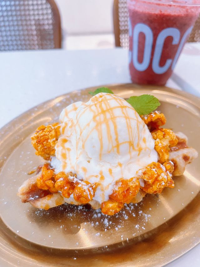 希臘洞穴純白cafe☕️文青打卡必到💁🏻‍♀ 