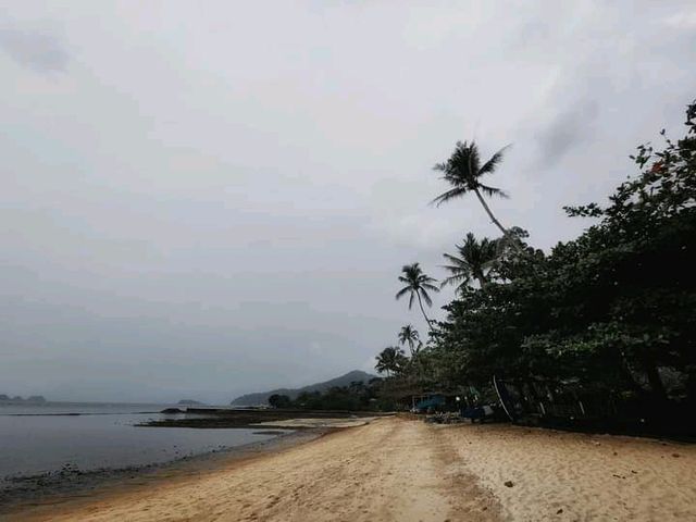 เที่ยวเกาะช้างในวันฝนพรำกับที่พักสุดประทับใจ