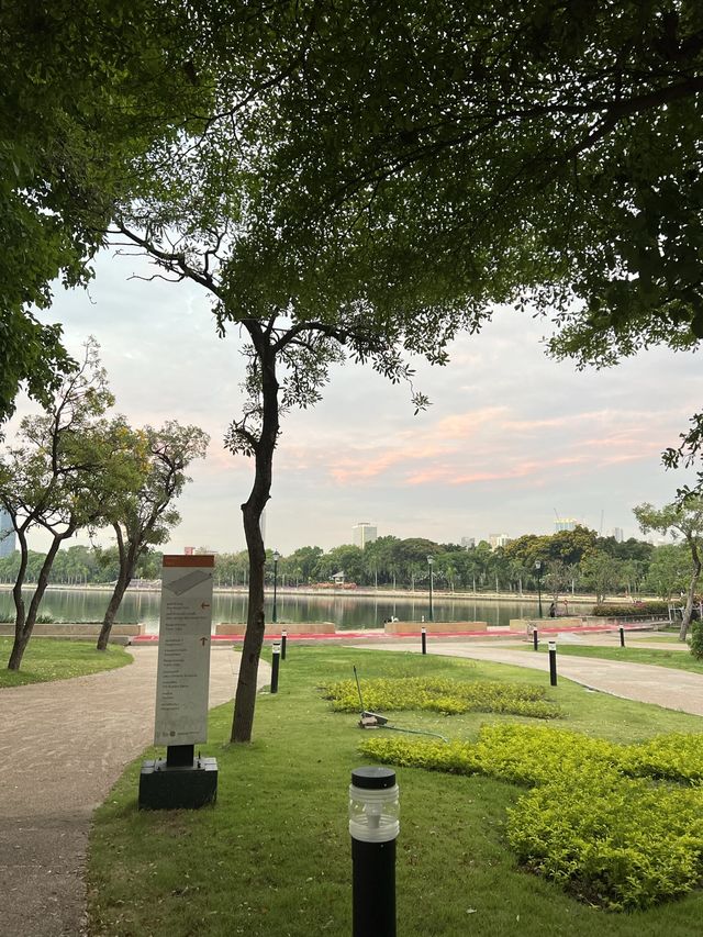 สวนเบญจกิติ 🌳🍃