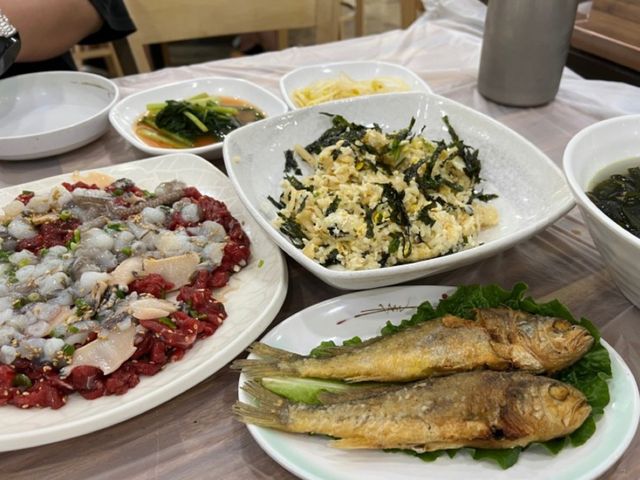 낙지,육회,전복을 한번에 먹는 낙지탕탕이 맛집!