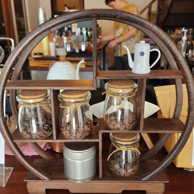 Hachiya Coffee Roastery  🍵 เกาะสมุย
