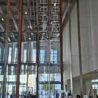 玻璃與木作的建築之美-富山市玻璃美術館