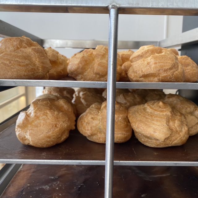 ร้านขนม ชูครีม ทานแล้วฟิน 🥧แน่นอน