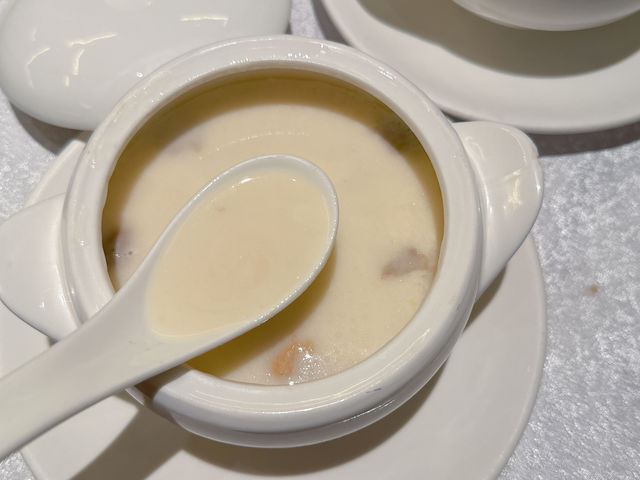 想望住無敵海景嘆中菜，銅鑼灣張公館就係一個好選擇～位於銅鑼灣V Point 29樓，居高臨下，設落地大玻璃