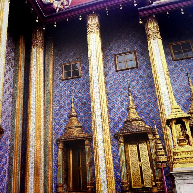 All that GLITTERS is the GRAND PALACE!