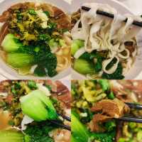 紅磡一間無味精又煙韌又滑嘅刀削麵店！