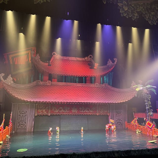 Water puppet show, tradition to catch