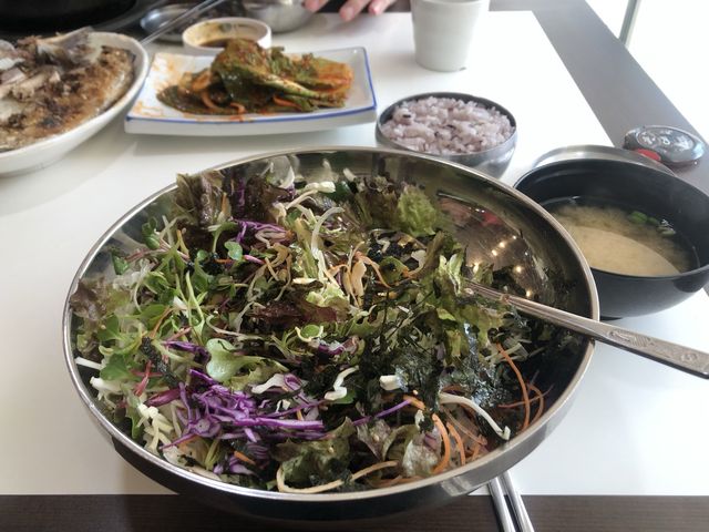 넓은 공간, 개방감 끝내주는 명동 묵호횟집!