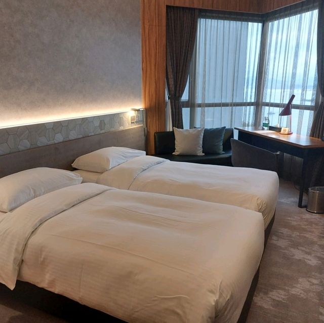 周末入住灣景國際酒店  職員有禮自助餐選擇頗多