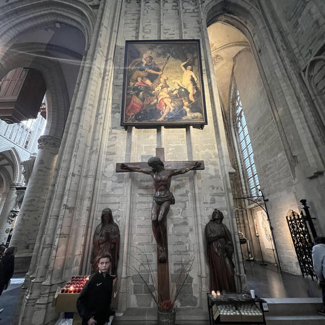 Free church with stained art, intrinsic work