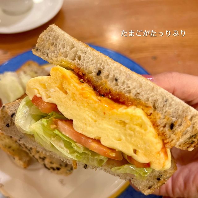 【大阪・梅田】イートインもできる老舗パン屋さん