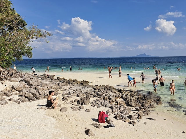 ทะเลแหวก Unseen Thailand จ.กระบี่
