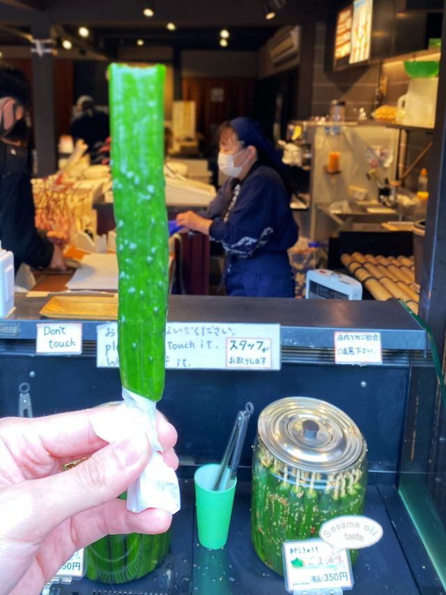 Must eat in Ninenzaka Kyoto 🍭🍢🥧🍮
