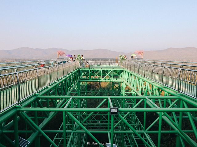 skywalk วัดพระธาตุดอยสะเก็ด