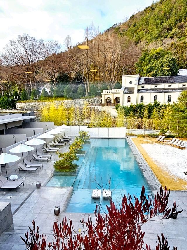 【京都】天然温泉の屋外プールを堪能！ステイしながら心身共にととのうホテル✨