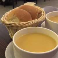 👸🏻皇后飯店 Queen's Cafe