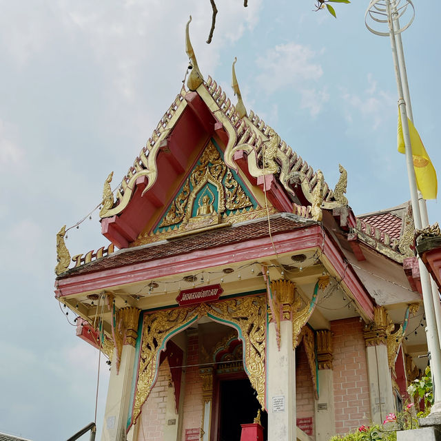 วัดสวย - ติดทะเล - ใกล้กรุงเทพ