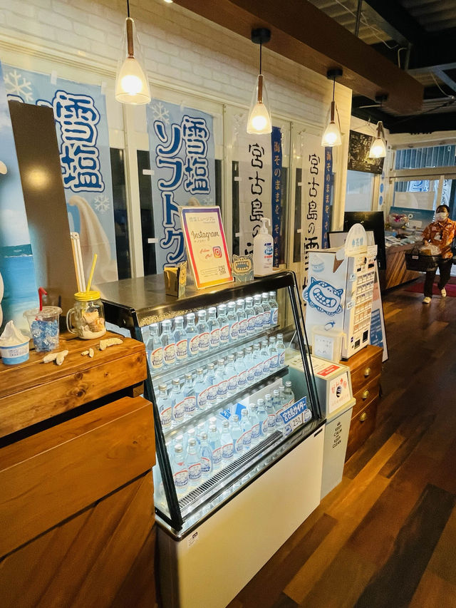 【宮古島】ほんのりしょっぱい雪塩ソフトクリームを堪能