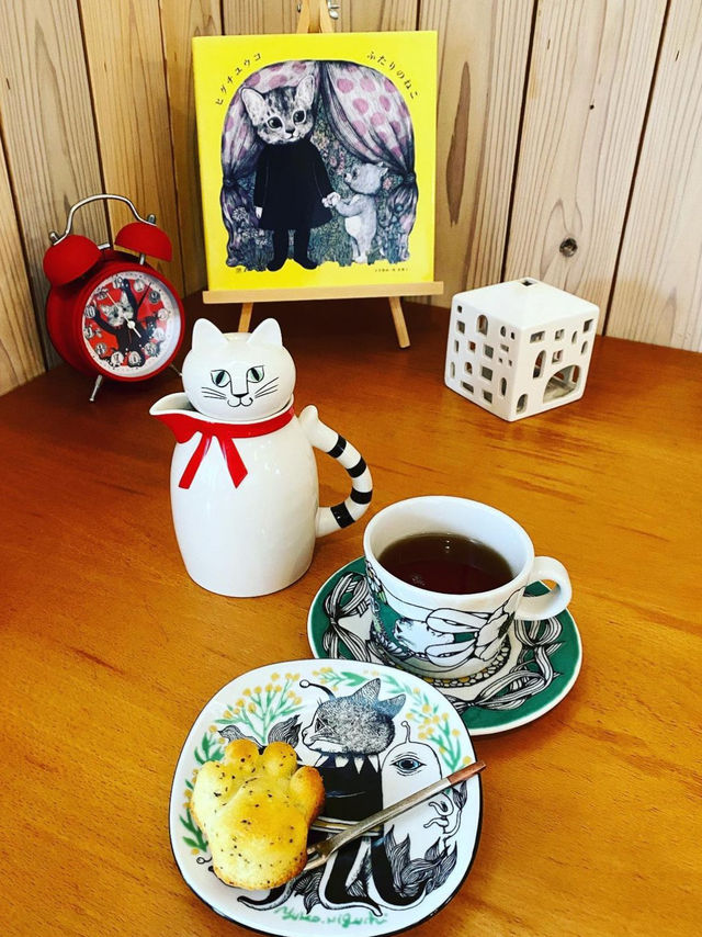 【福岡カフェ】看板猫のいるかわいらしい癒しのカフェ