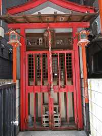【玉尾稲荷神社/東京都】日本橋のビルの谷間に鎮座する