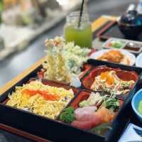 Japanese Sensation: Dinner at Sushi World, Ho Chi Minh 🇻🇳