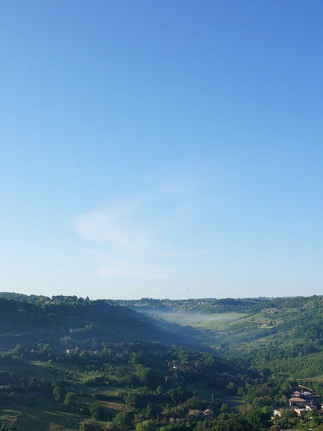 イタリア・世界一美しい丘の上の都市　オルヴィエート