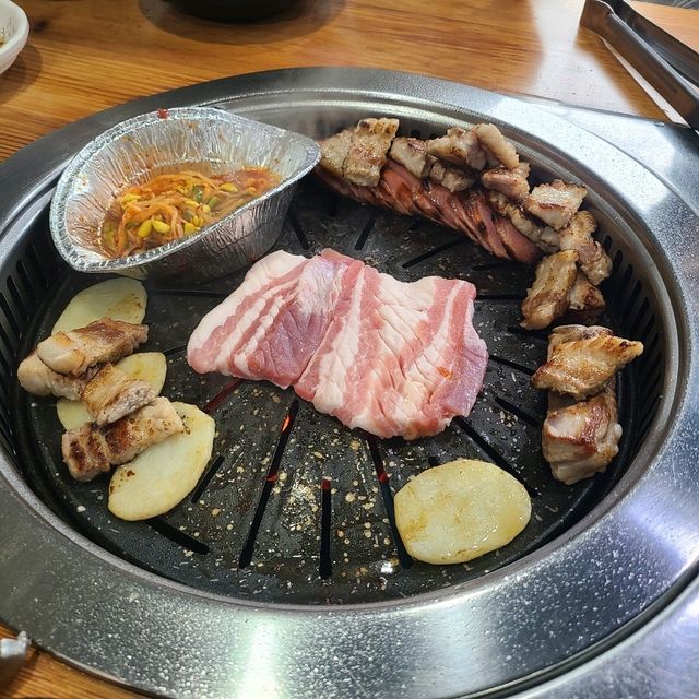 서귀포 중문 맛집)동네갈비 - 중문관광단지 제주도민 돼지생갈비, 돼지양념갈비 맛집