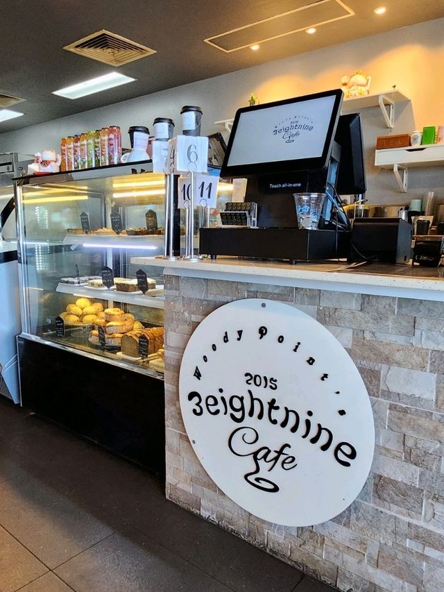 🇦🇺 Lovely Cafe in Woody Point, Queensland, Australia