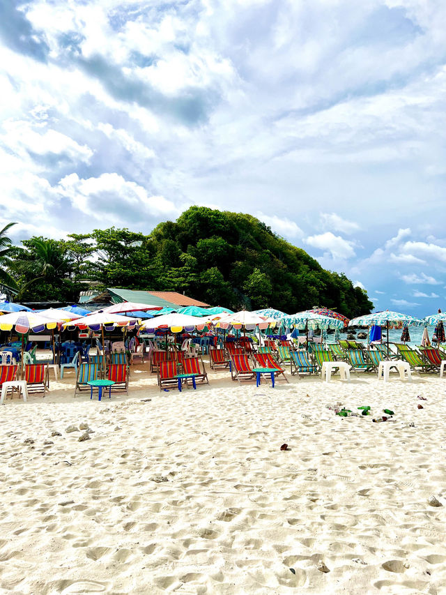 A Gorgeous & Tiny Island Near Phuket 🏖️🇹🇭