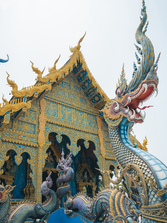 【タイ🇹🇭】異世界すぎる！すべてが青く染まったブルーテンプル！