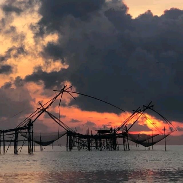 พิกัดเที่ยวทะเลน้อย นั่งเรือดูบัวมนต์เสน่ห์พัทลุง