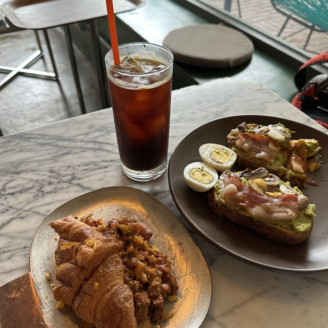 【韓国/ソウル】穴場な個人カフェ！遅く起きた朝にピッタリなブランチメニュー🍽️