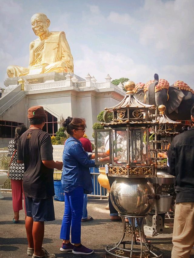 หลวงปู่ทิม วัดละหารไร่ จ.ระยอง