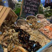 Indulge at Nook: Fresh Buffets and Live Music in Langkawi