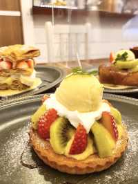 【北九州カフェ】まさにデザートはベツバラ❣️選べるスイーツが嬉しい♡
