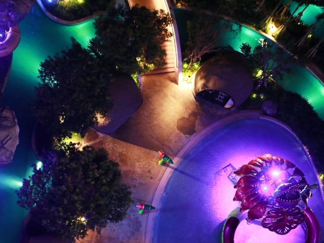 เที่ยวสวนน้ำ  Space water park 