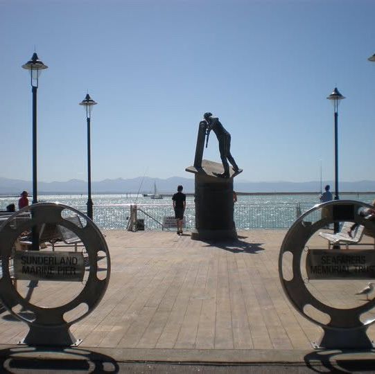"Napier Marine Parade: Coastal Charm and Scenic Beauty in New Zealand"