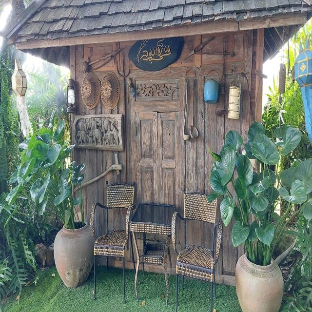 ร้านอาหารลมเย็น