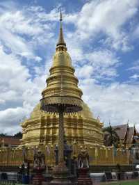 เทศกาลโคมแสนดวงที่เมืองลำพูน