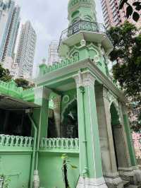 "探索香港古蹟之美：些利街清真寺 - 透視回教文化寶藏" 🕌📸🌟