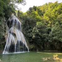 น้ำตกผาน้ำหยด อันซีนที่เพชรบุรี