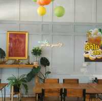 ร้านยำรสเด็ด ย่านเมืองเอก 