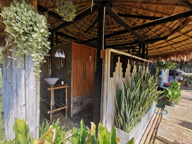 ชิดลม - ชมฝาย คาเฟ่บรรยากาศดีริมทาง