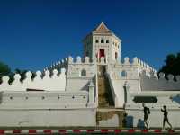 ชวนคุณพ่อชมป้อมพระสุเมรุ สวนสันติชัยปราการ